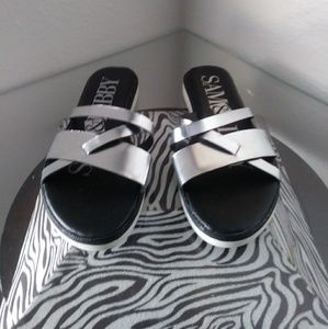SAM & LIBBY sandals-NWOT